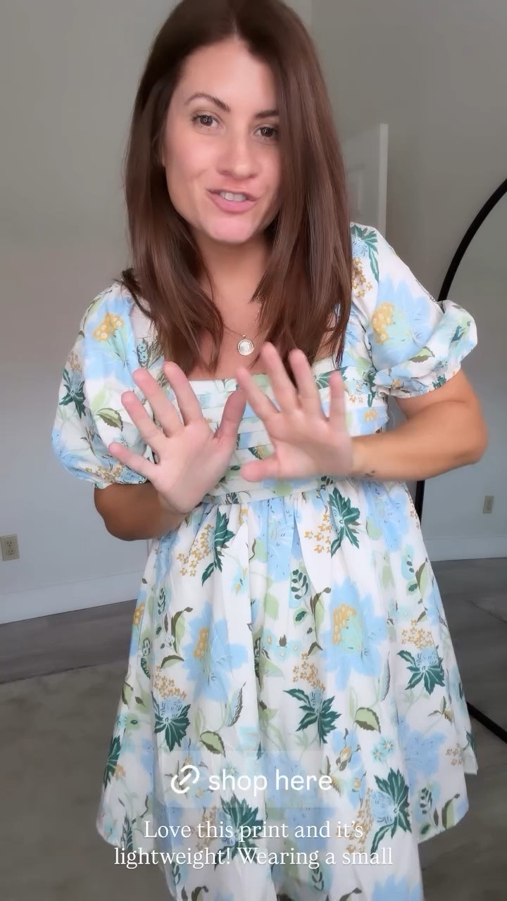 Love this print and it’s lightweight! Wearing a small