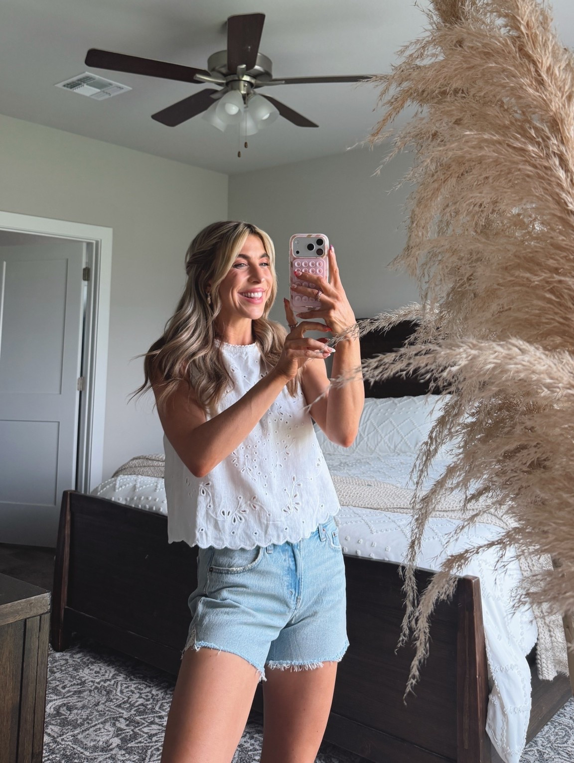 wearing a small in the top and a 25 in the shorts! kinda wishing i would have sized up in them! use code AFSUMMER for an extra 15% off

#LTKvlog #LTKootd #LTKselfcare