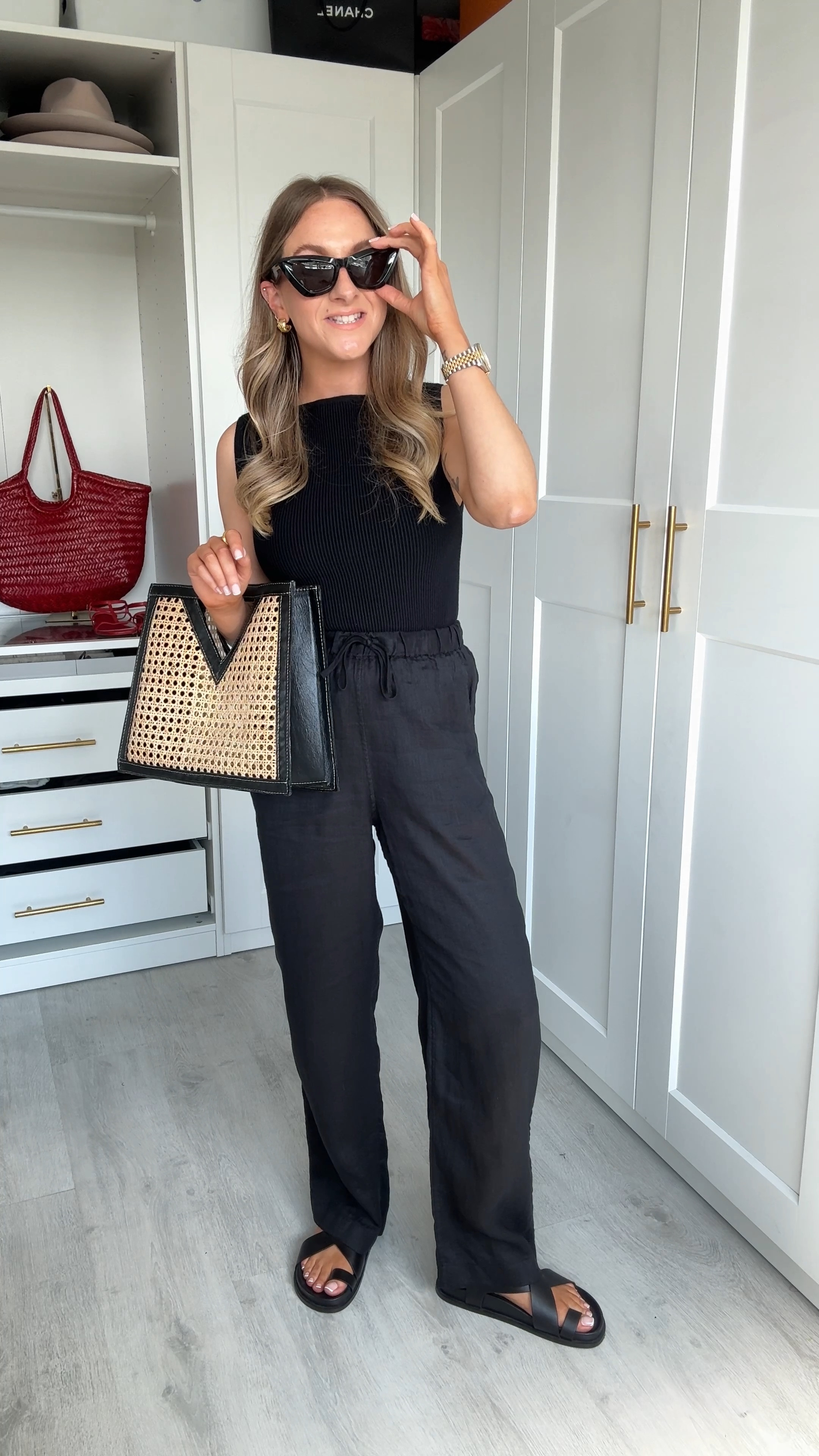 All black outfit for summer 🖤

Top: size xs
Linen Trousers: xs
Sandals: 37/uk 4  

#LTKsummer #LTKbag #LTKstyletip