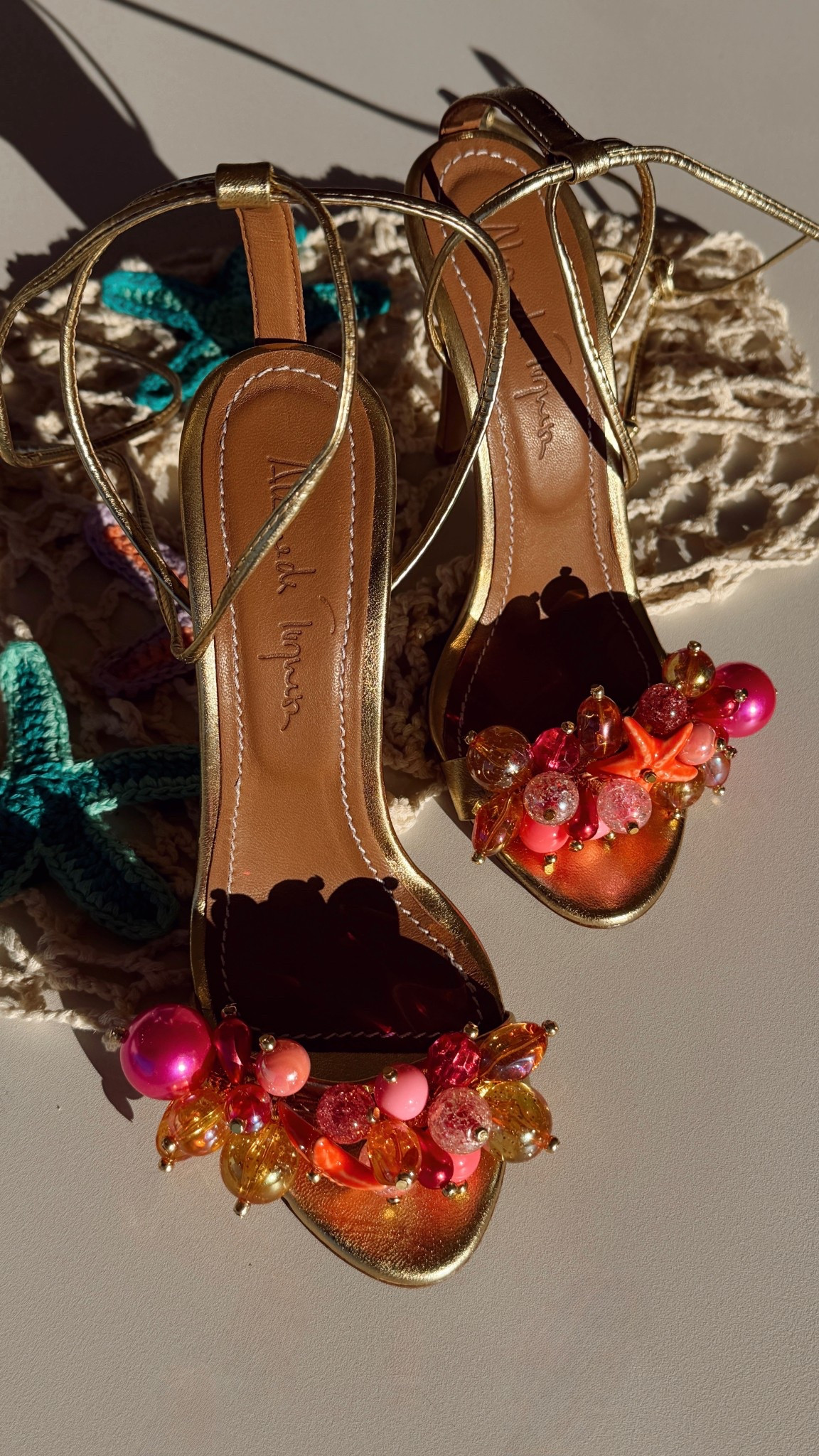 The perfect vacay heel! 
