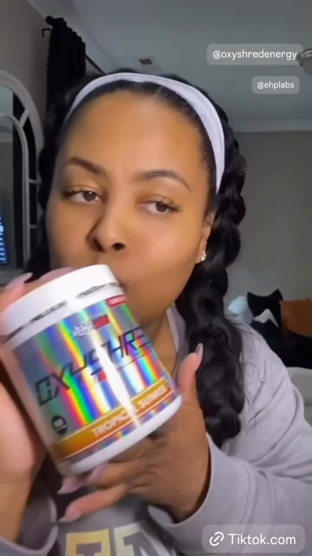 EHPLabs sent me their Tropical Sunrise flavored OXYSHRED!!
Can you say: vacay-in-a-scoop
"It's giving ENERGY, it's giving ISLAND VIBES - I'm obsessed."
@ehplabs @OxyShred Energy 

#LTKActive #LTKFindsUnder50