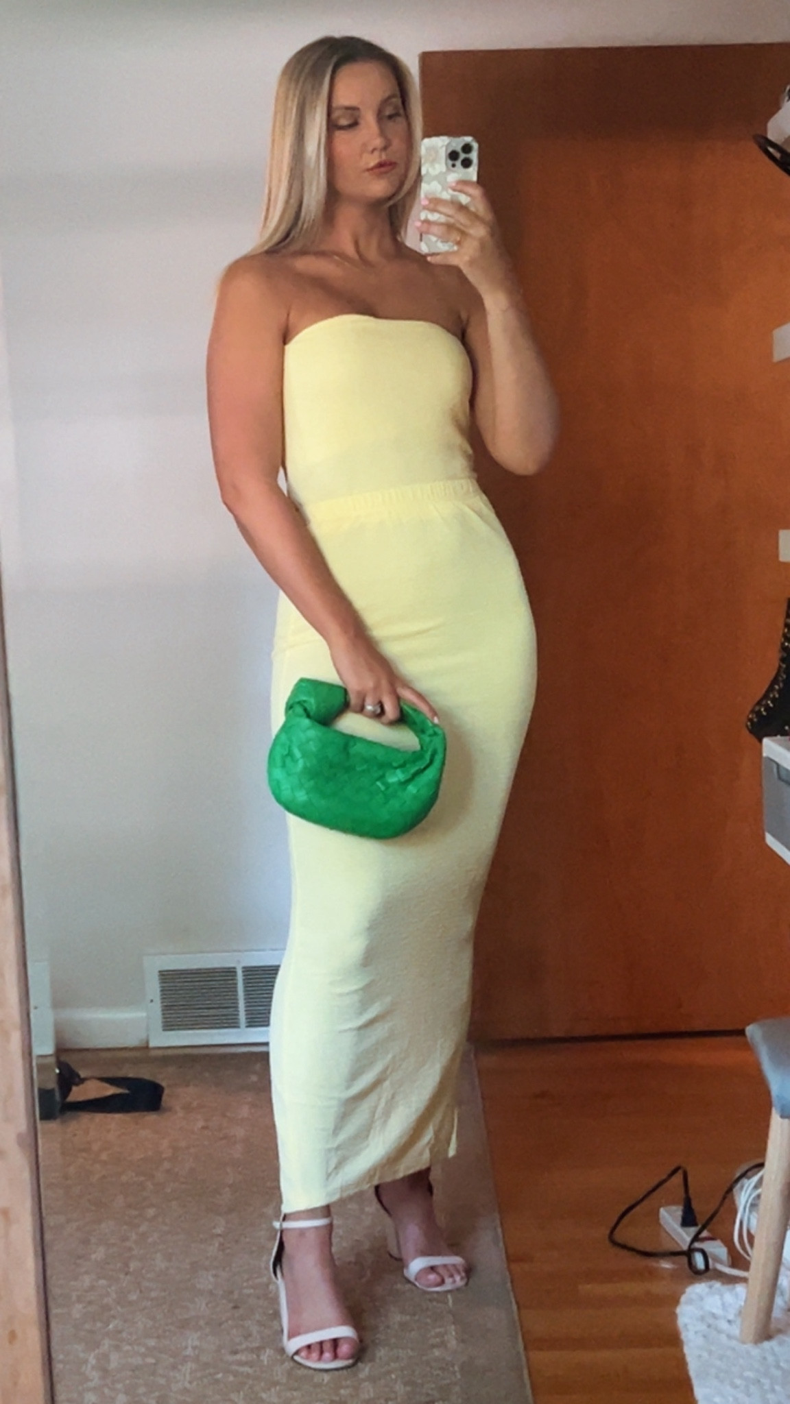 I love an easy two piece set 💛

#LTKFindsUnder50 #LTKFindsUnder100 #LTKItBag