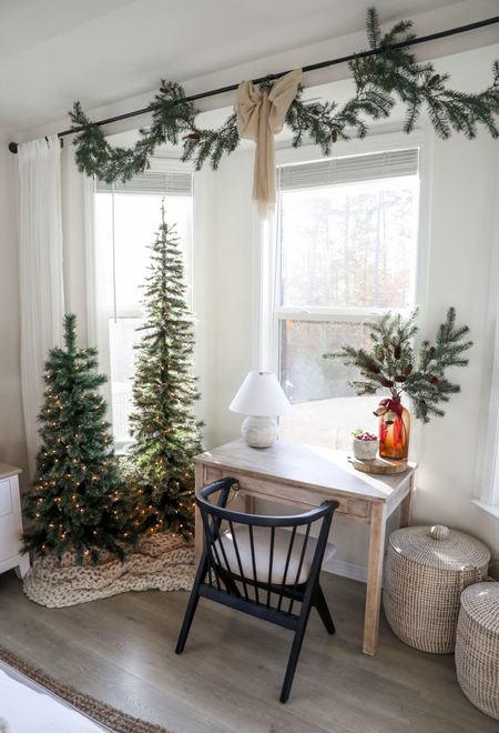 Simple, rustic holiday styling 🎄🥰 #holidaydecor #christmasdecor #ltkhome

#LTKhome #LTKHoliday #LTKSeasonal