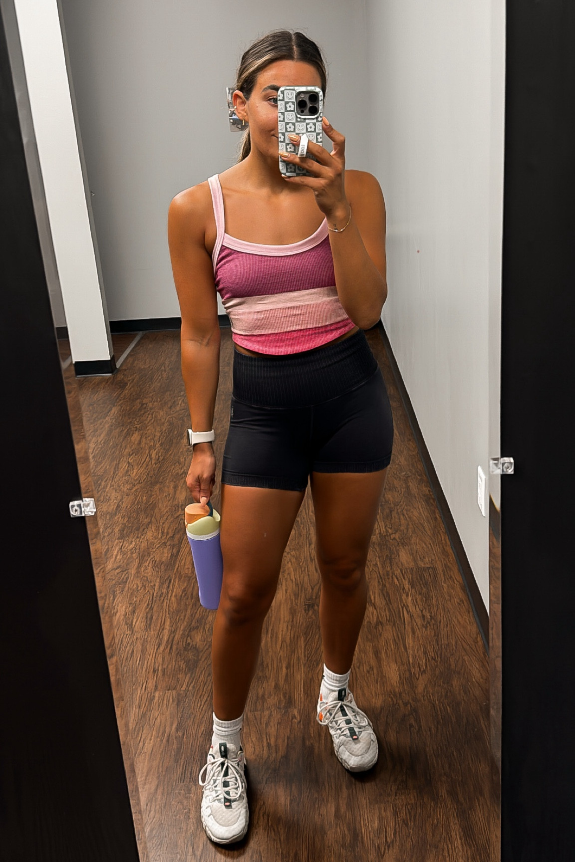 Workout tank (medium/large)
Bike shorts (xs/small)
Gym outfit 

#LTKActive #LTKFitness #LTKSaleAlert