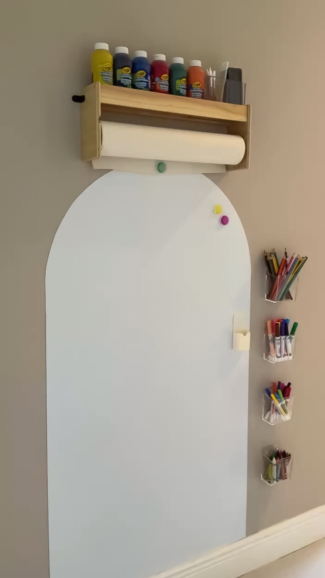 Toddler Room Arts and Crafts 🎨