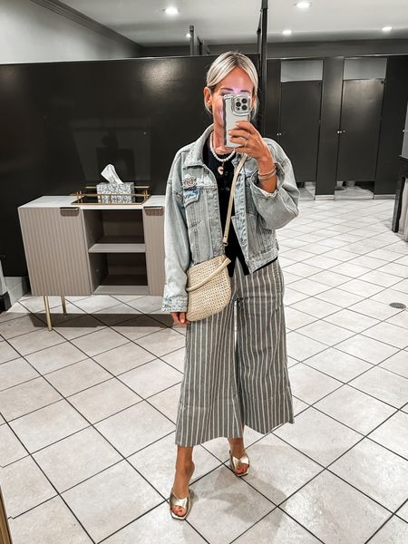 Stripe pants
Wide leg pants
I sized up, could’ve done my true size too
Clare V bag
Evereve, Anthropologie 

#LTKOver40 #LTKItBag #LTKStyleTip