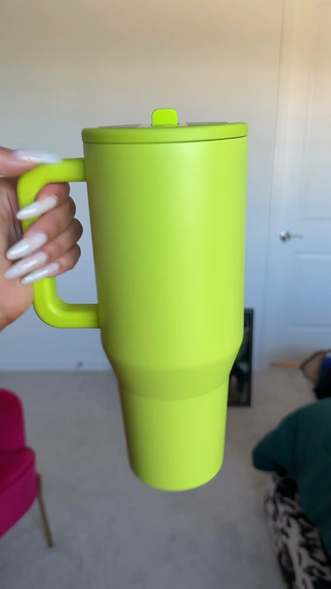 Hydrojug summer collection 40oz and the best part is it’s actually leak proof and spell proof - a mom’s best friend. it does come in multiple colors and patterns ￼￼

#LTKmomlife