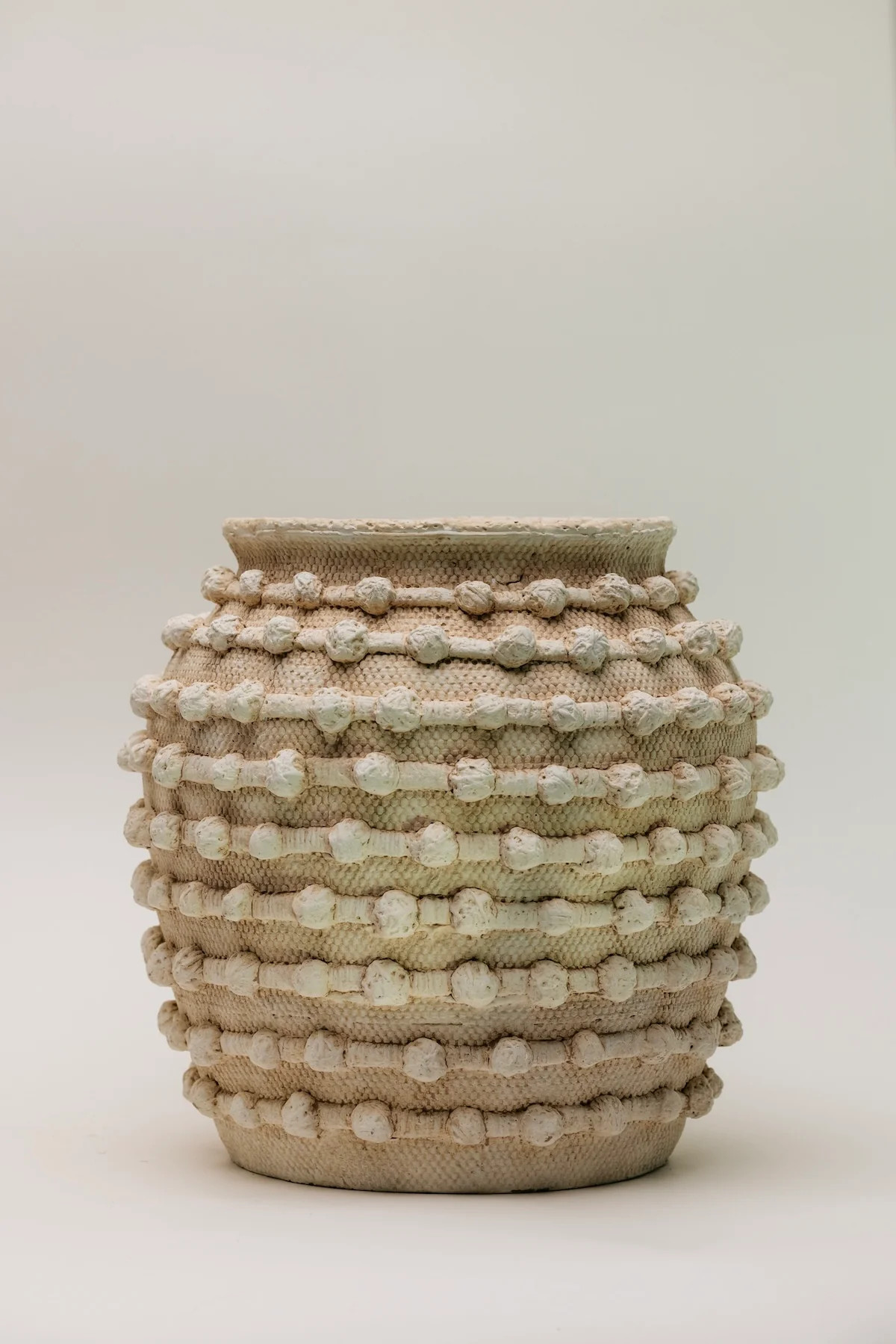 Gavino Ceramic Vase | THELIFESTYLEDCO