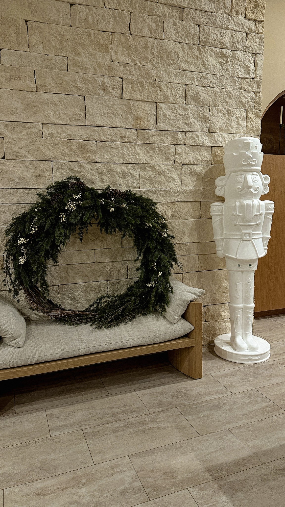 My big beautiful 4 foot wreath is finally here !!! + He lights up !!! + He’s on sale !!! Can’t wait to hang up on the stone wall + paint the nutcrackers✨

#LTKSeasonal #LTKHoliday #LTKSaleAlert