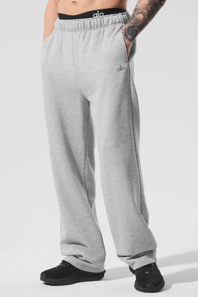 Accolade Straight Leg Sweatpant | Alo Yoga (US)