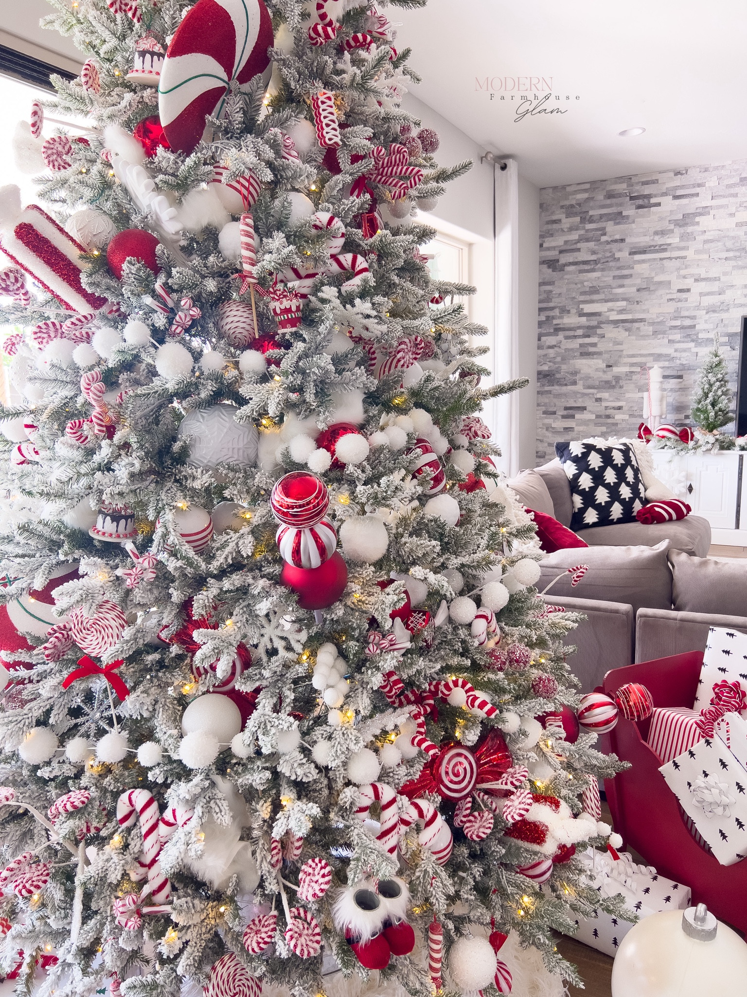 Flocked Christmas tree at Modern Farmhouse Glam 

#LTKHome #LTKSaleAlert #LTKSeasonal