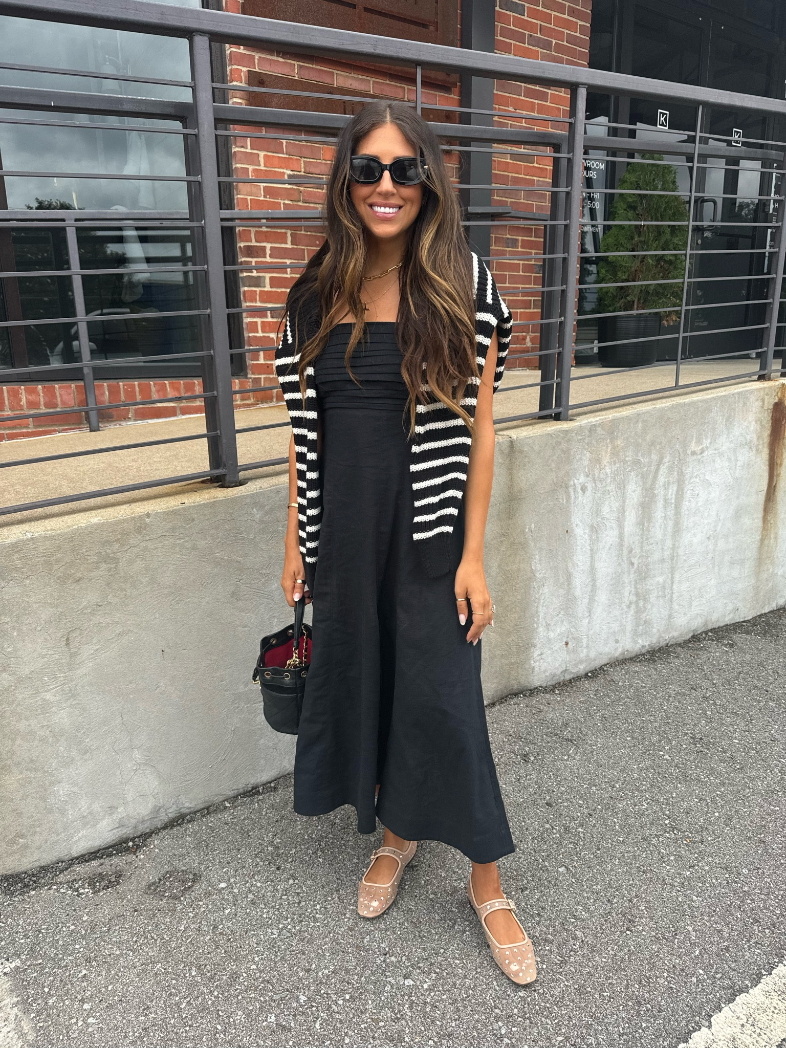 Dress: wearing a medium petite and love love the fit (Blameitondede code works on top of the sale until Monday). My sunglasses are by fifth and ninth in the style “Elle”! 