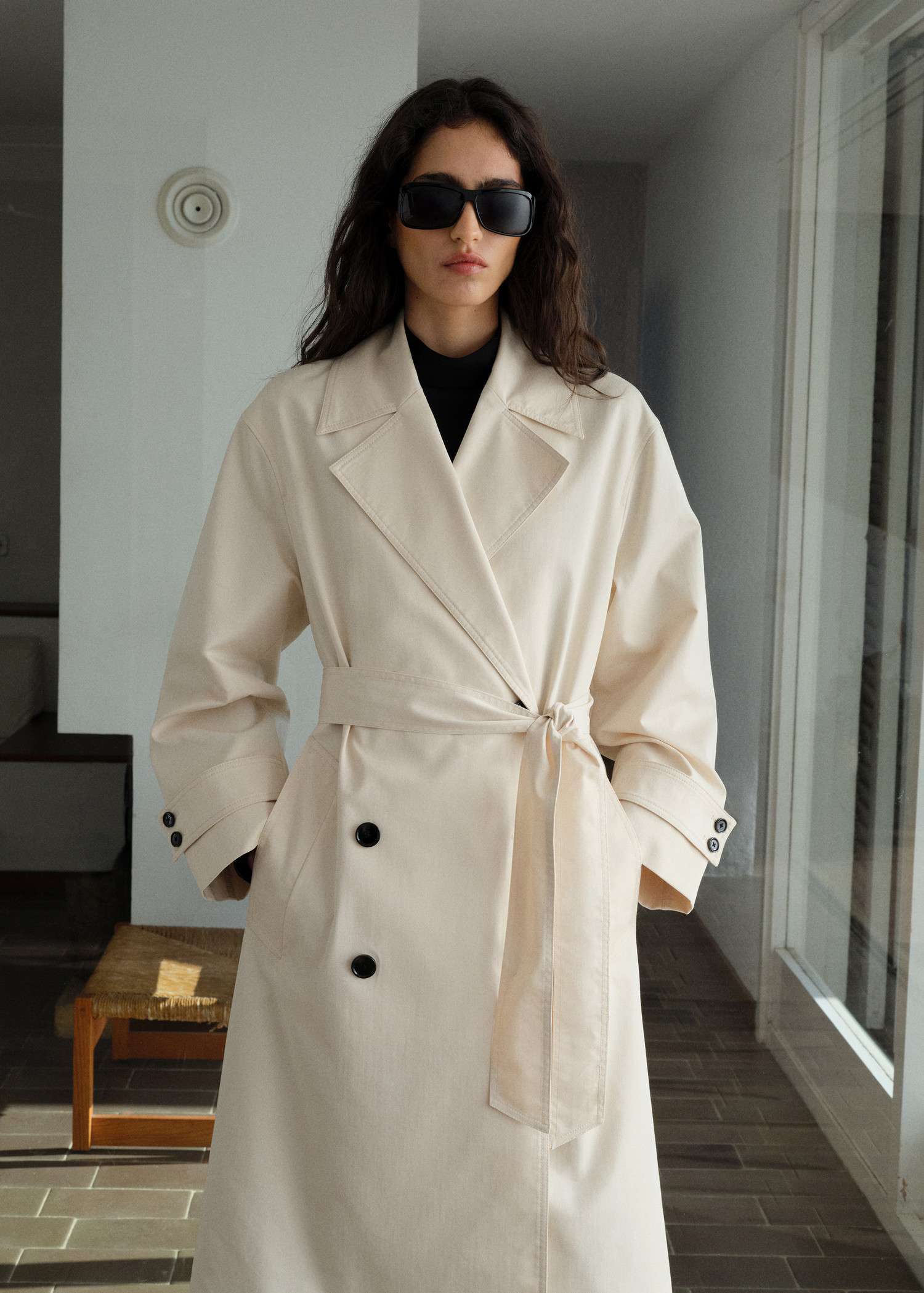 Trench lungo oversize doppiopetto - Donna | MANGO Italia | Mango EU
