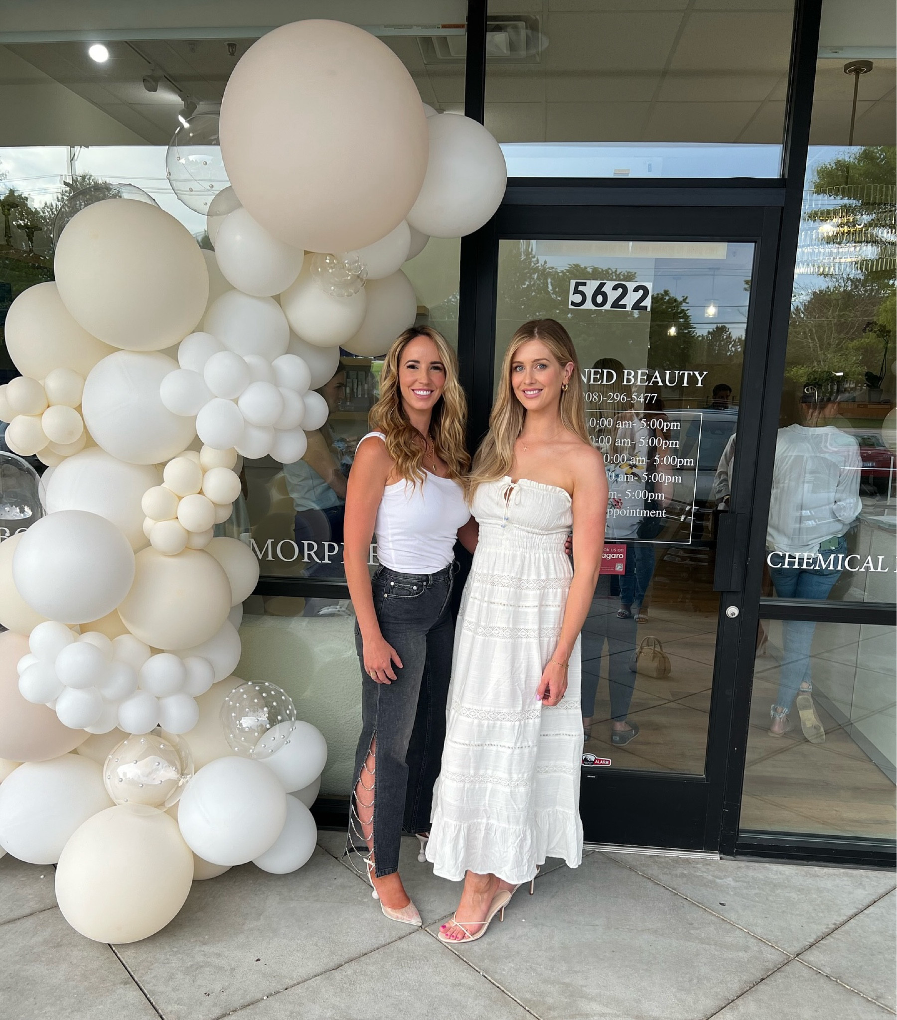 Grand Opening of @refinedbeautyidaho ✨ had the best time last night. @rachelryan.np has worked so hard to make this a reality. She’s a perfectionist in the best way and is SO talented. Skin tightening treatments, botox, filler, and so many other treatments offered by her and the beautiful @laurenstreet.rn 

@skinbyjadesaget also offers free skin consultations to get your skin dialed. 👌🏻 I went to her last month and was so impressed with her extensive knowledge and passion for what she does. 

Congratulations to you all 🫶🏻 @rachelryan.np @parisbaby94 @skinbyjadesaget @laurenstreet.rn