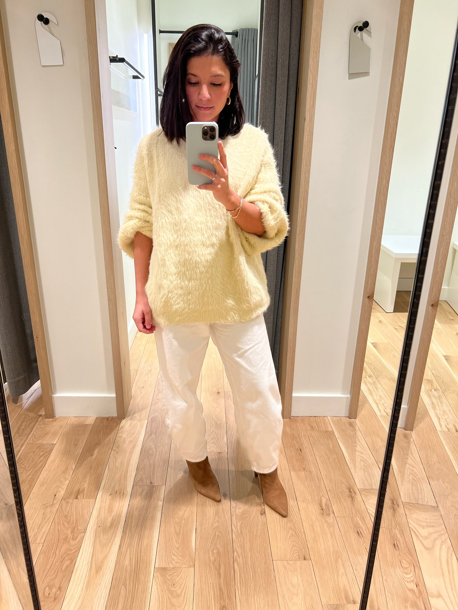 #whattowear
#denim
#sweaters

#LTKSpringSale #LTKstyletip #LTKSeasonal