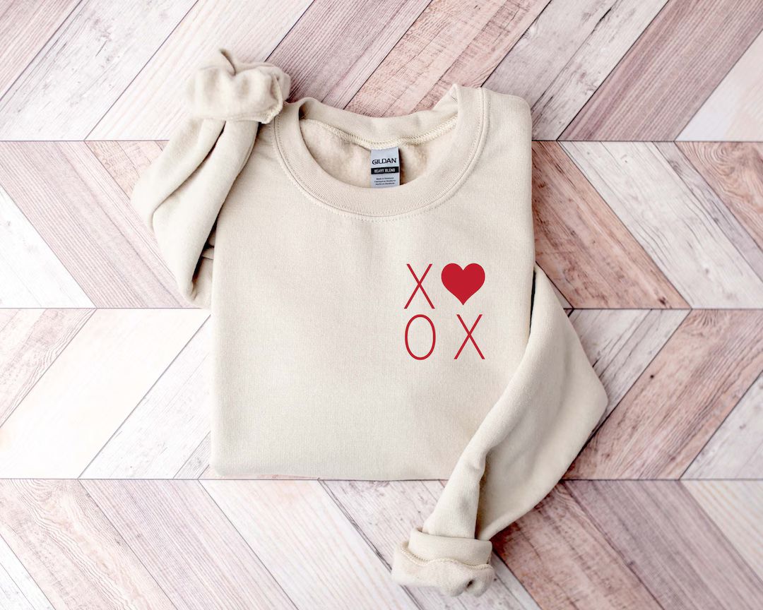 XOXO Sweatshirt, Valentine Sweatshirt, Women Love Heart Cute Crewneck, Cute Valentine Shirt, Vale... | Etsy (US)