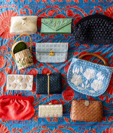 A peek at our vintage bag collection…linking lots of pretty finds that we’re eyeing right now! ❤️ #vintage #vintagehandbag #clutch #beaded #rattan 