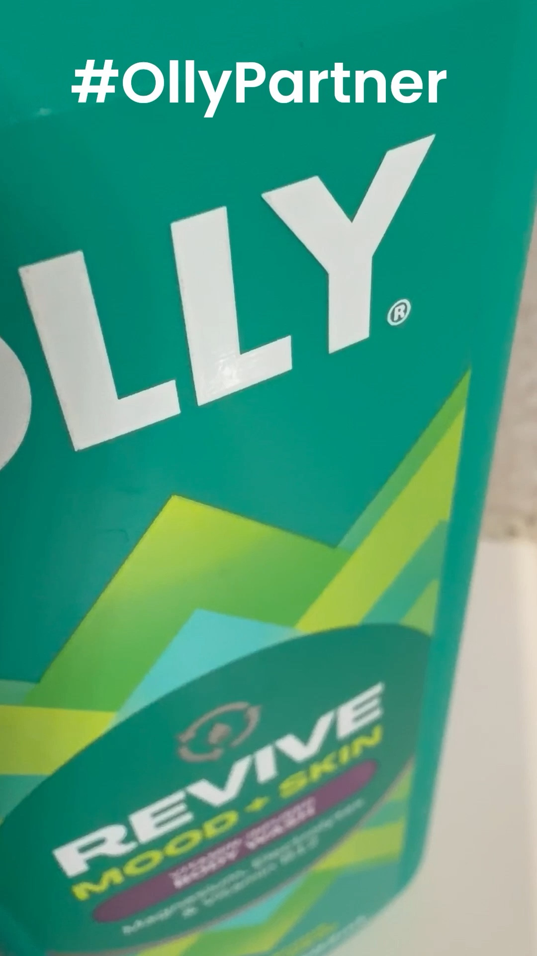 #ollypartner The NEW OLLY
Body Wash is officially part of my wind down routine. It is vitamin infused and the scents are designed to help shift your mood, which is exactly what need after a full day of Mom Mode. It feels like a small but meaningful reset at the end of the day. It is currently on sale and you can get Walmart Cash back too. Check out the lineup right here in my LTK. @ollywellness