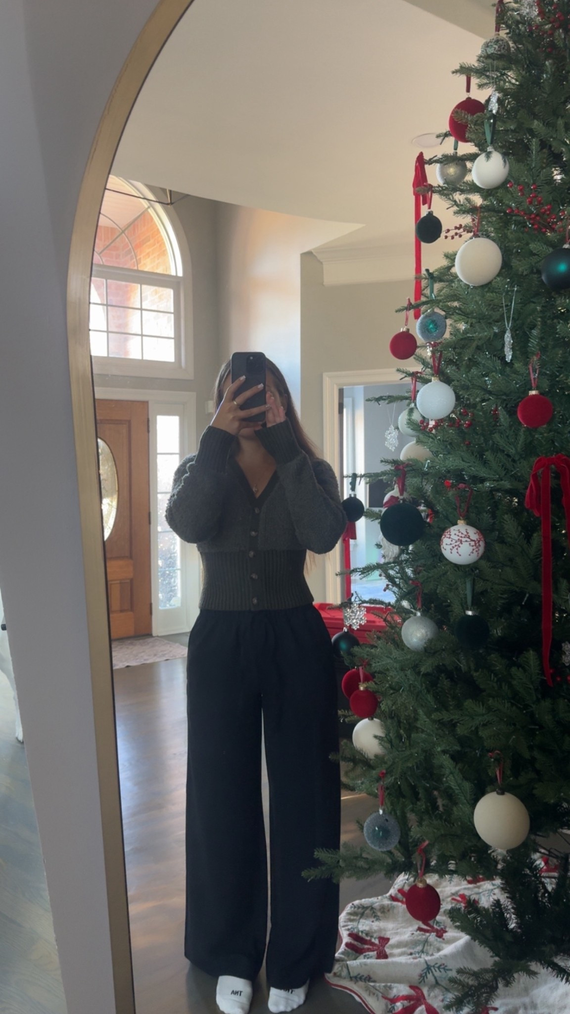 Casual ootd 🧣❄️

#LTKgrwm #LTKHoliday #LTKootd