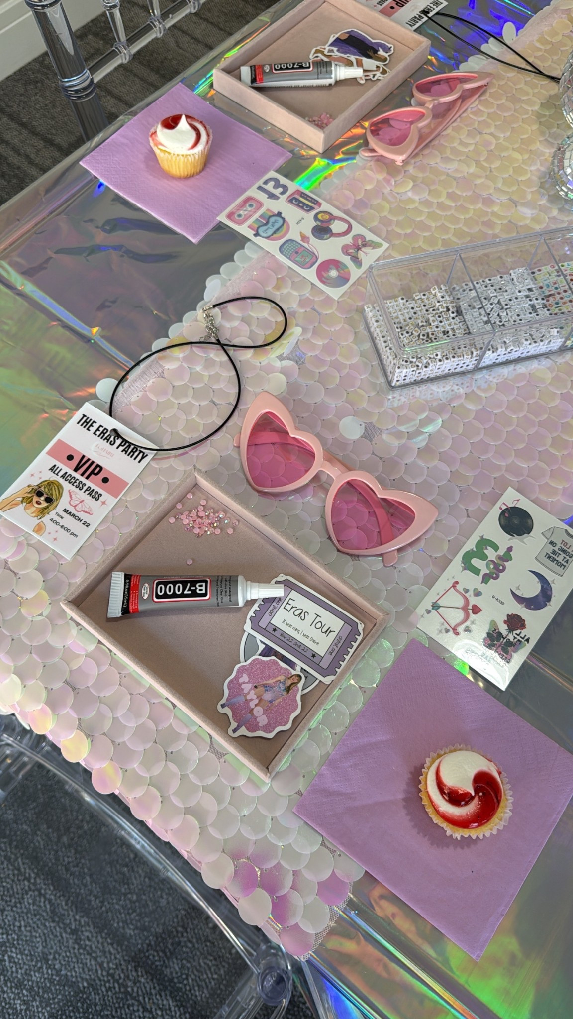 All the supplies you need to throw a party for the Swifties #swifties #swiftiesparty #partydecor #teenparty