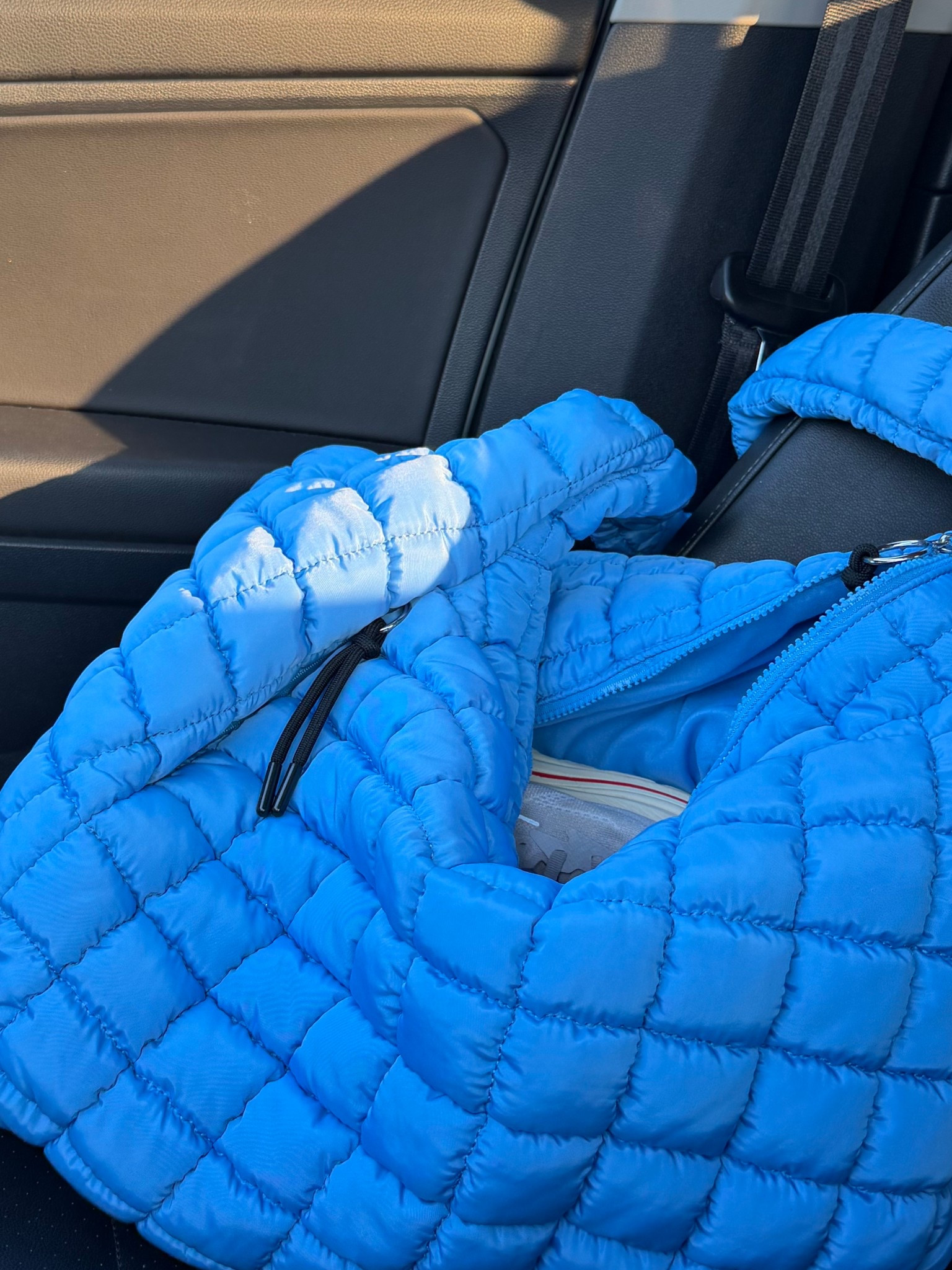 Color is from Dicks Sporting goods but linking the exact style 🩵

#LTKActive #LTKTravel #LTKfitnessgoals