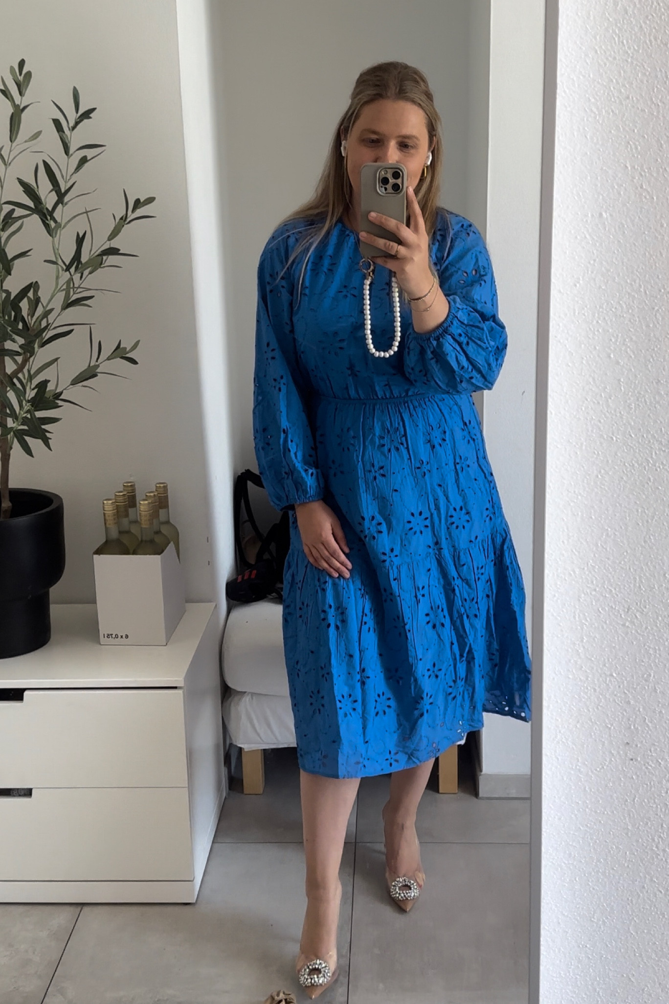 Kleid fürs Standesamt Lochstickerei 

#LTKeurope #LTKwedding #LTKcurves