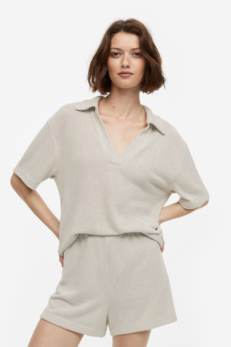 Collared top | H&M (UK, MY, IN, SG, PH, TW, HK)