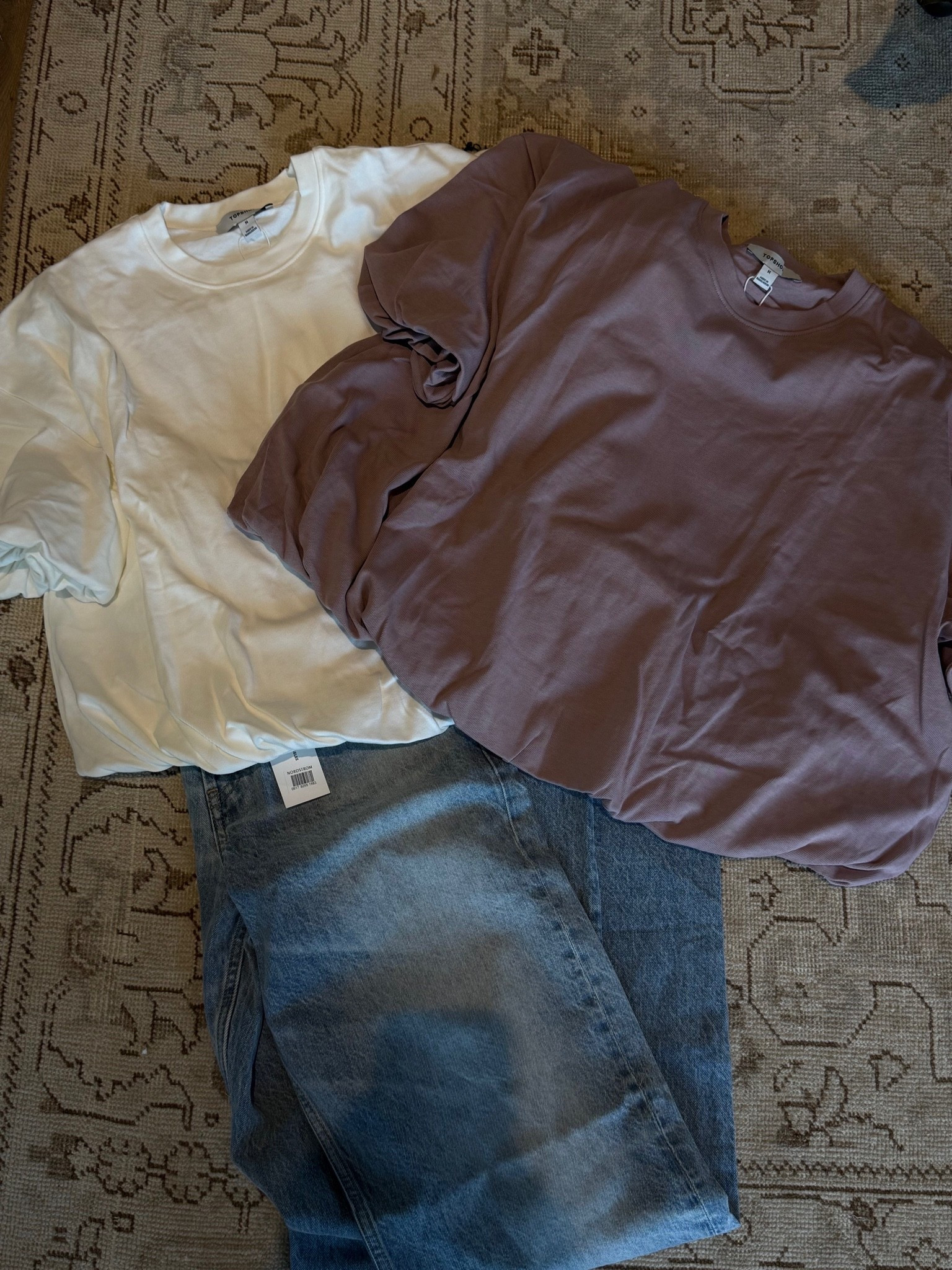 Top: medium 
Bottoms: 27 

Dressupbuttercup.com #dressupbuttercup #dederaad

#LTKootd #LTKmomlife #LTKSeasonal