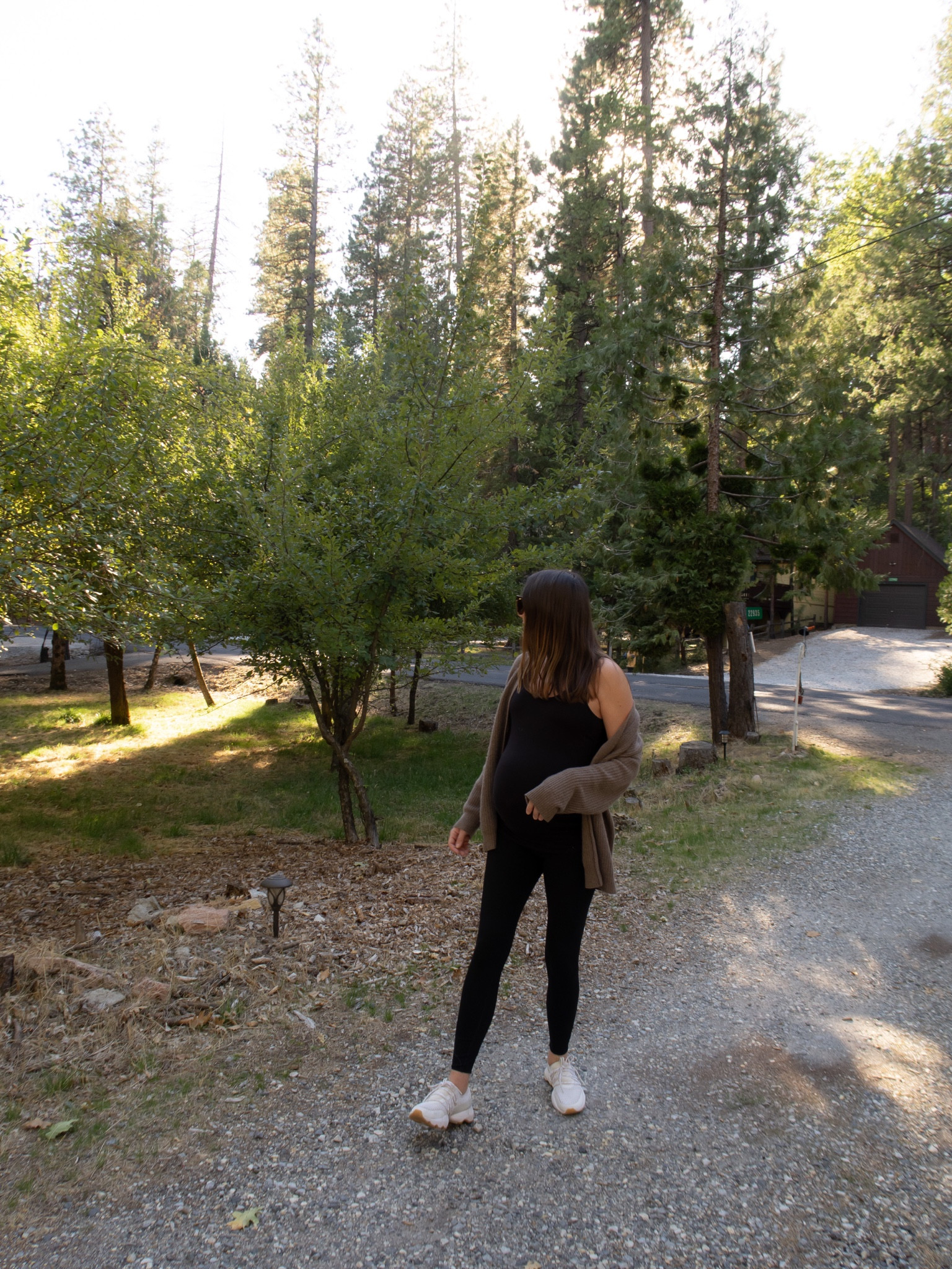 An easy and bump-friendly athleisure look in leggings, black tank, sneakers and cashmere cardigan. 🤎

#LTKfit #LTKbump #LTKshoecrush