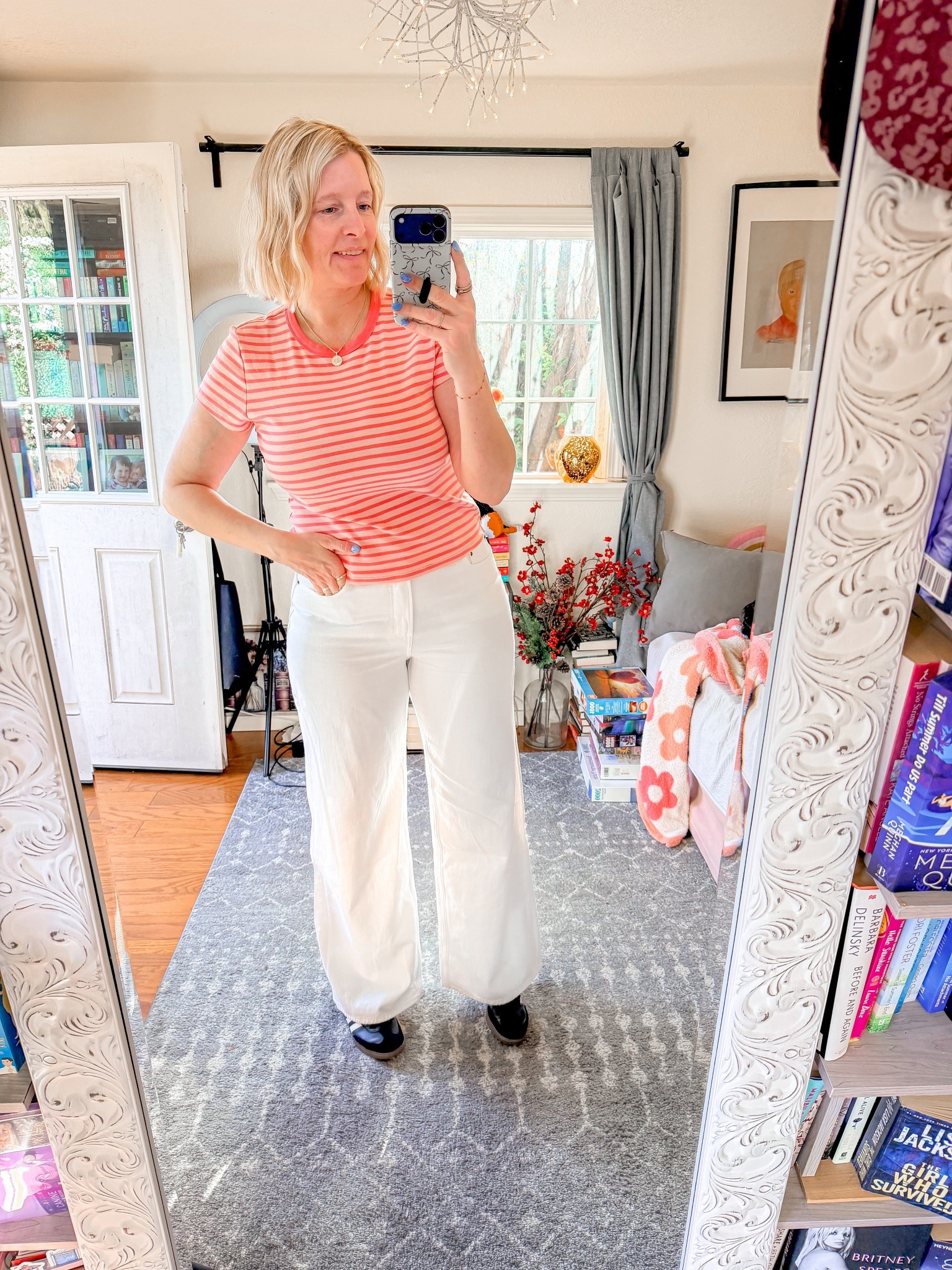 Abercrombie high rise wide leg jeans. These are a true high rise for me. 

31 long



#LTKSaleAlert #LTKOver40 #LTKTall