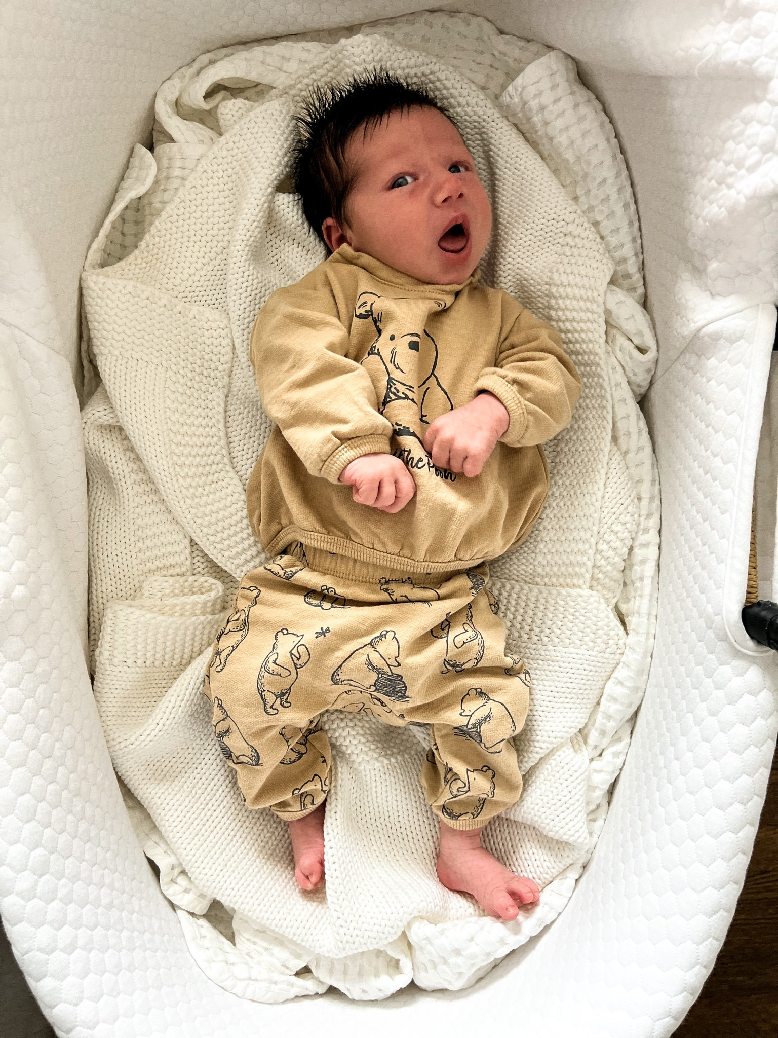 Cutest Winnie the Pooh sweat set 🍯🤍

Baby boy style, baby boy outfit, newborn outfit, newborn onesie, cute newborn outfit, natural baby outfit, neutral baby style, unisex baby outfit, gender neutral kids clothes

#LTKbaby #LTKbump #LTKunder50