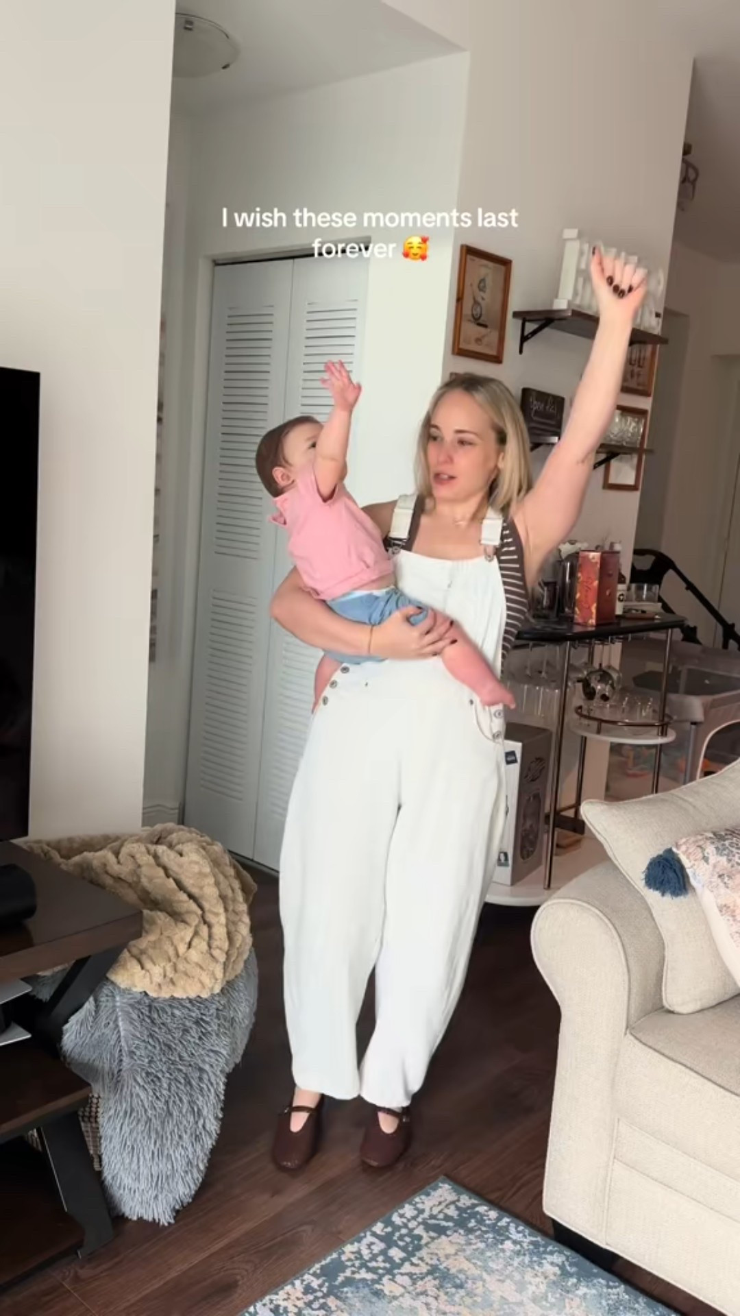 Comfiest overalls size medium 

#LTKHoliday #LTKgrwm #LTKdayinmylife