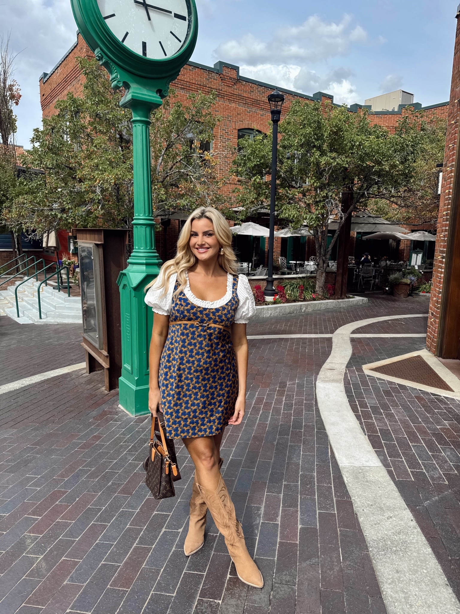 horse dress in downtown park city 

#LTKFallSale #LTKSeasonal