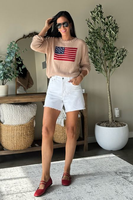 4th of July 

Lightweight USA sweater paired with Abercrombie shorts and red Maryjane flats 
Sweater- small 
Shorts are tts 
Shoes are tts 

#LTKFindsUnder50 #LTKU #LTKSaleAlert