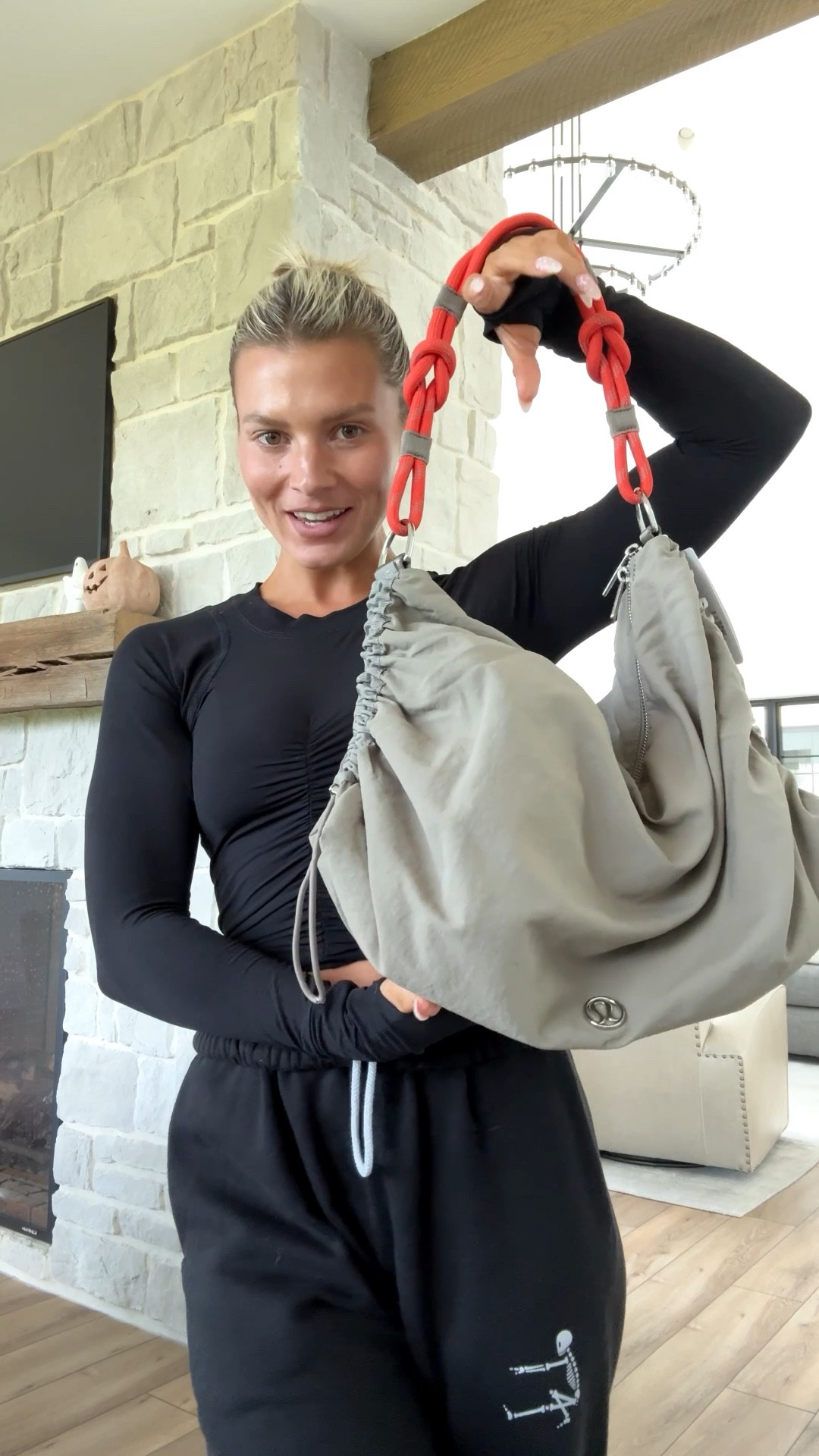 OBSESSED with this bag👏🏼👀💗🤭

#LTKStyleTip #LTKSeasonal #LTKItBag