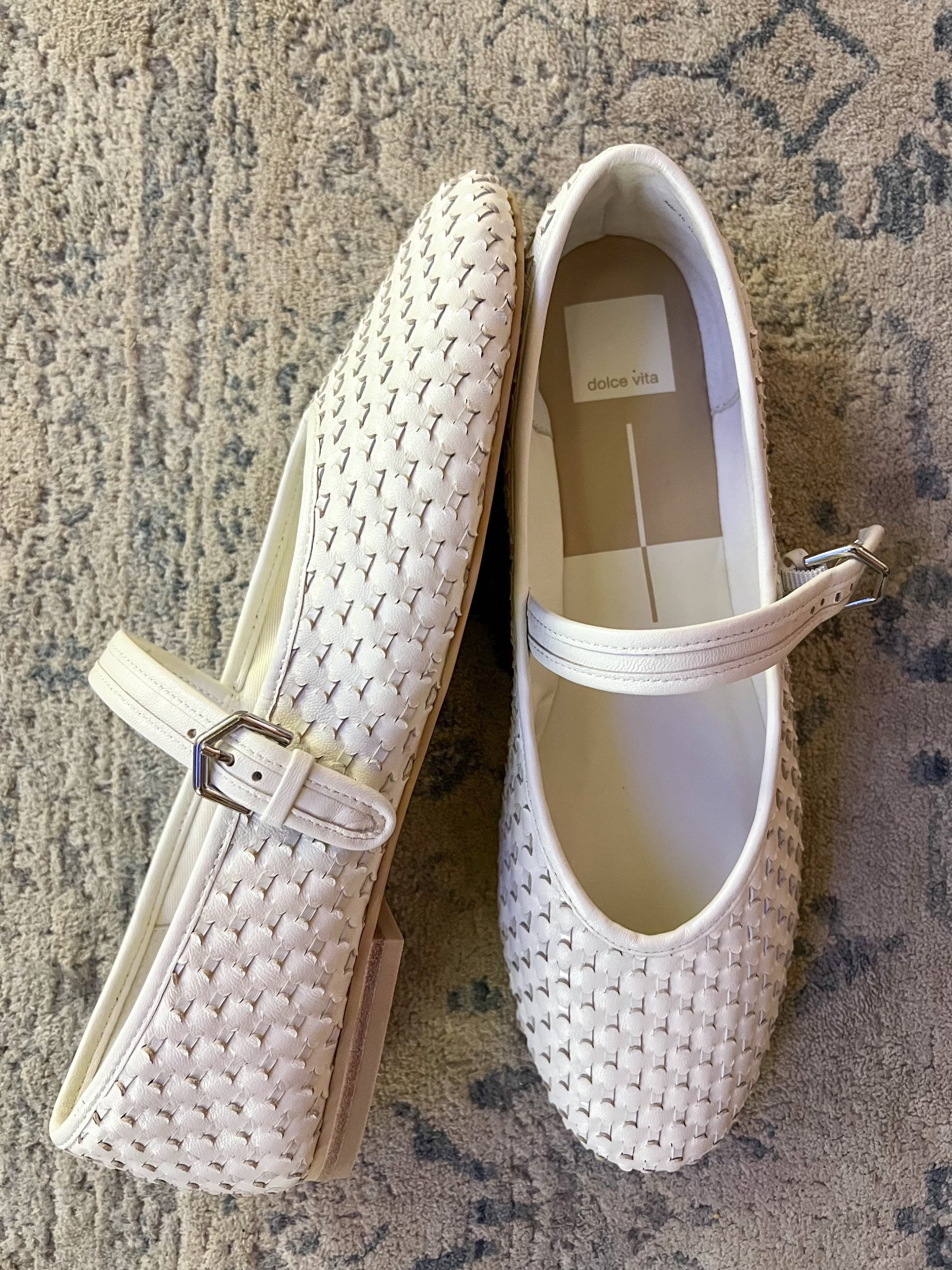 Dolce Vita white Maryjane flats sale
TTS
Spring shoes


#LTKSaleAlert #LTKFindsUnder100 #LTKootd