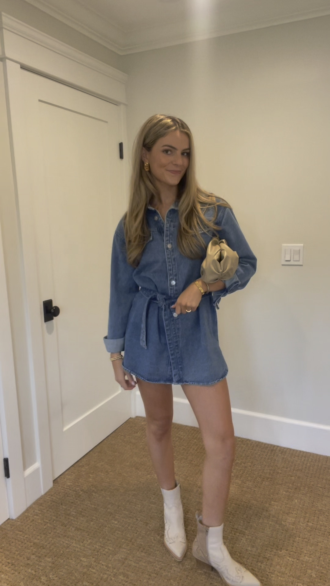 denim dress !! 

#LTKfindsunder100 #LTKFestival #LTKGiftGuide