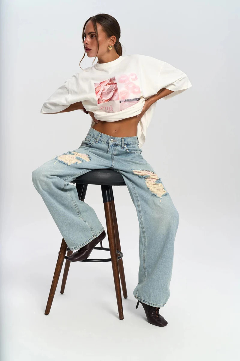 Relaxed Fit Patch Detail Distressed Wide Leg Jeans | PIRAL