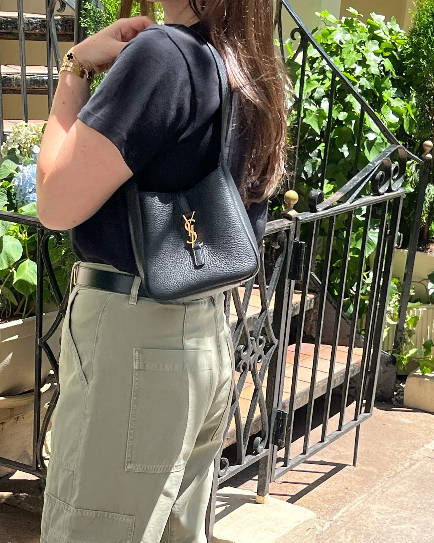 summer in the city ☀️

bag, belt, sunglasses: @ysl / @bloomingdales 
pants: @citizensofhumanity 
tee: @leset 
necklace: @grazielagems 
bracelets: @cartier & @vancleefarpels 
shoes: @chanelofficial