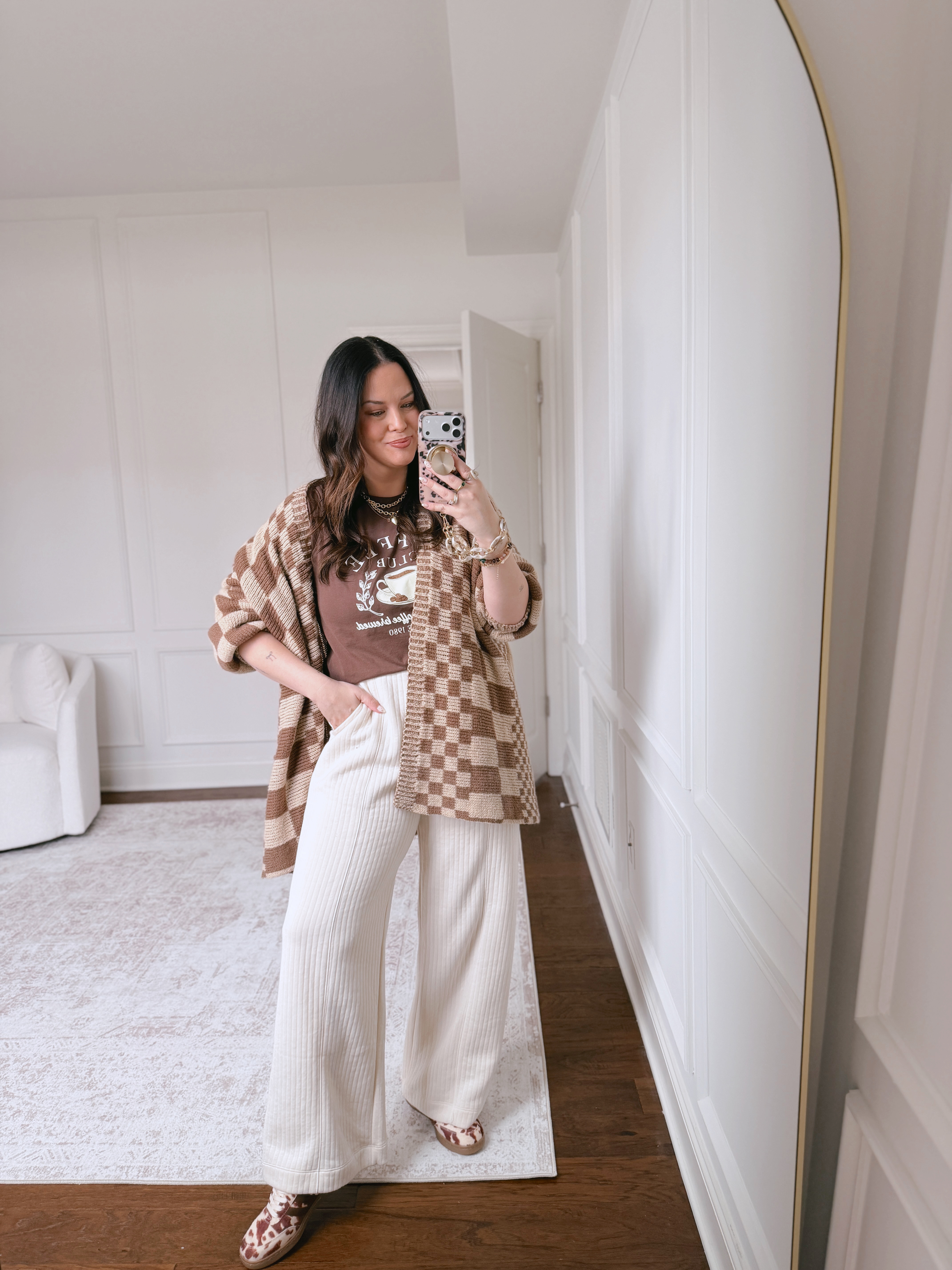 The cutest casual fit!! I am wearing an XL in the tee and a large in the pants and cardigan 

 #LTKootd #LTKmomlife #LTKMidsize