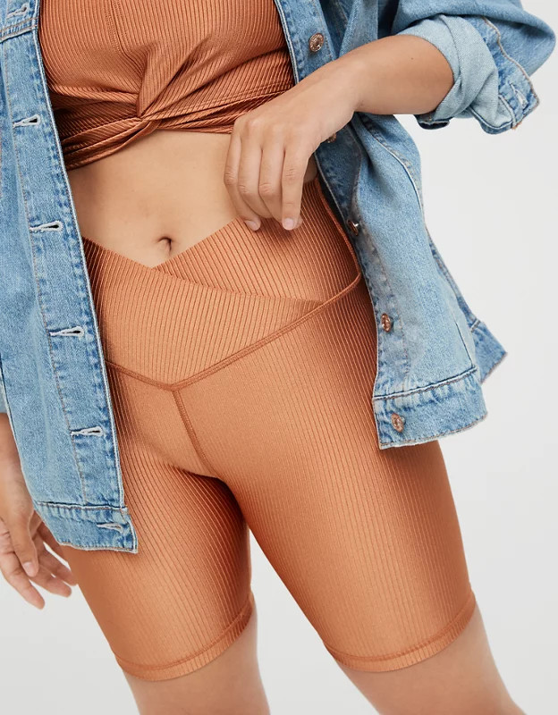 OFFLINE Ribbed Shine High Waisted Crossover 7" Bike Short | American Eagle Outfitters (US & CA)