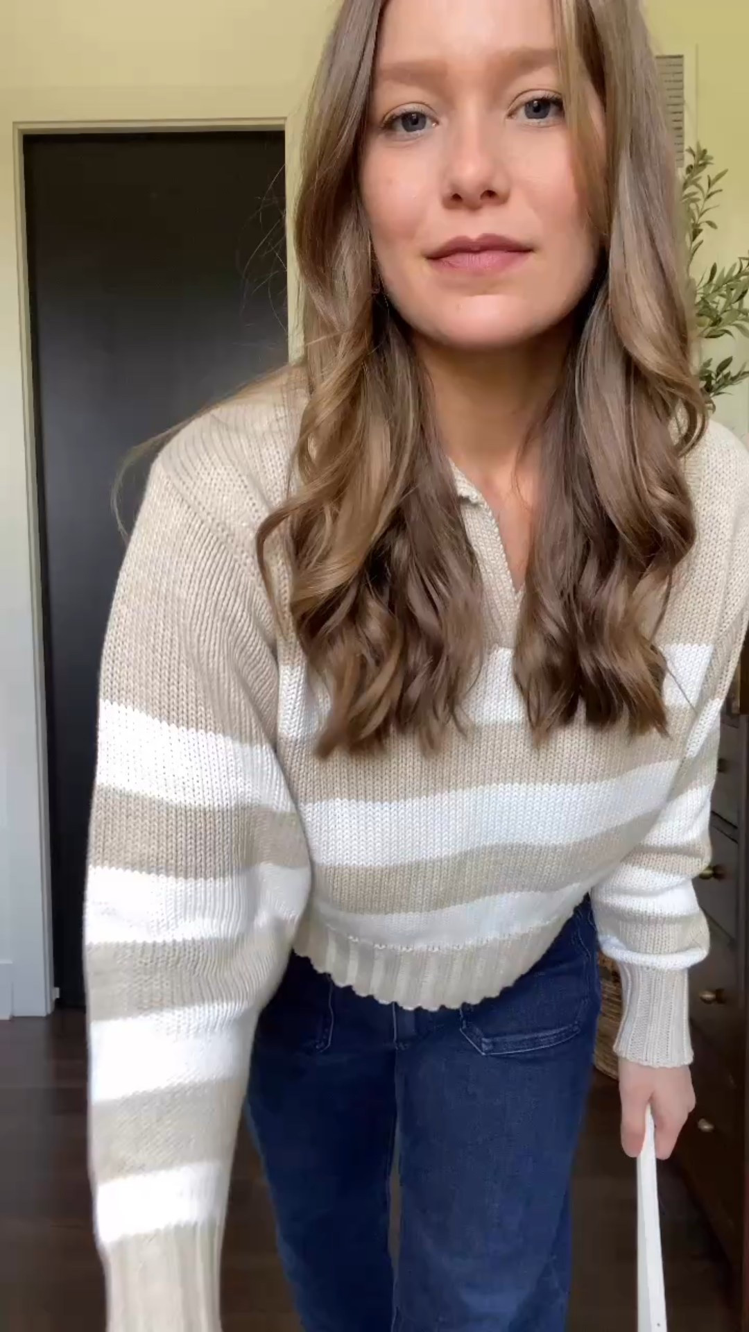 I can’t get over this bag from @onequince! You can use it as a clutch, hand bag or a crossbody purse–say what?! It’s handwoven, genuine Italian leather, incredible quality and a must have this season and as we head into Fall. IN LOVE!

#Quincepartner, purse, Fall outfit, Fall style, ootd, Autumn style, Autumn outfit, sweater, preppy, neutral outfit, teacher outfit, back to school, summer fashion, east coast, leather purse

#LTKSeasonal #LTKItBag #LTKStyleTip