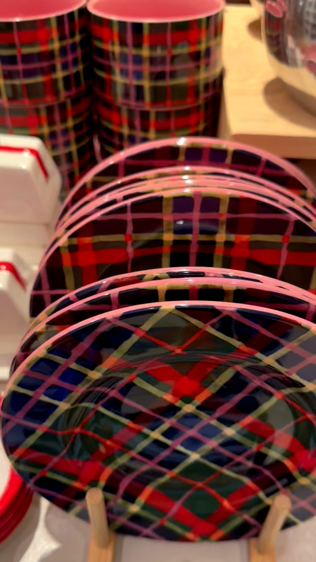 A modern take on the classic Tartan pattern—elegant, timeless, and gift-ready.
#holidaygifting #tablescape #giftideas

#LTKHoliday #LTKHome #LTKGiftGuide