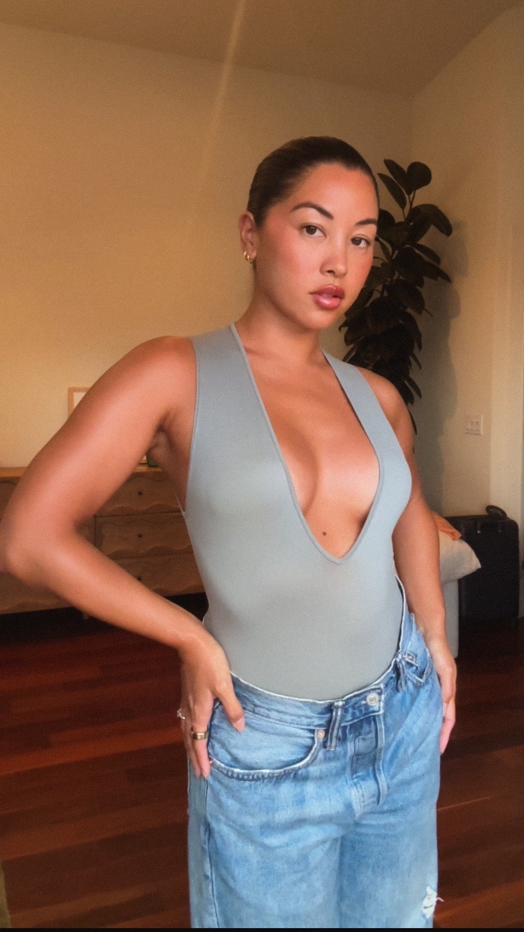 I liveeee for plunging neckline bodysuits. 