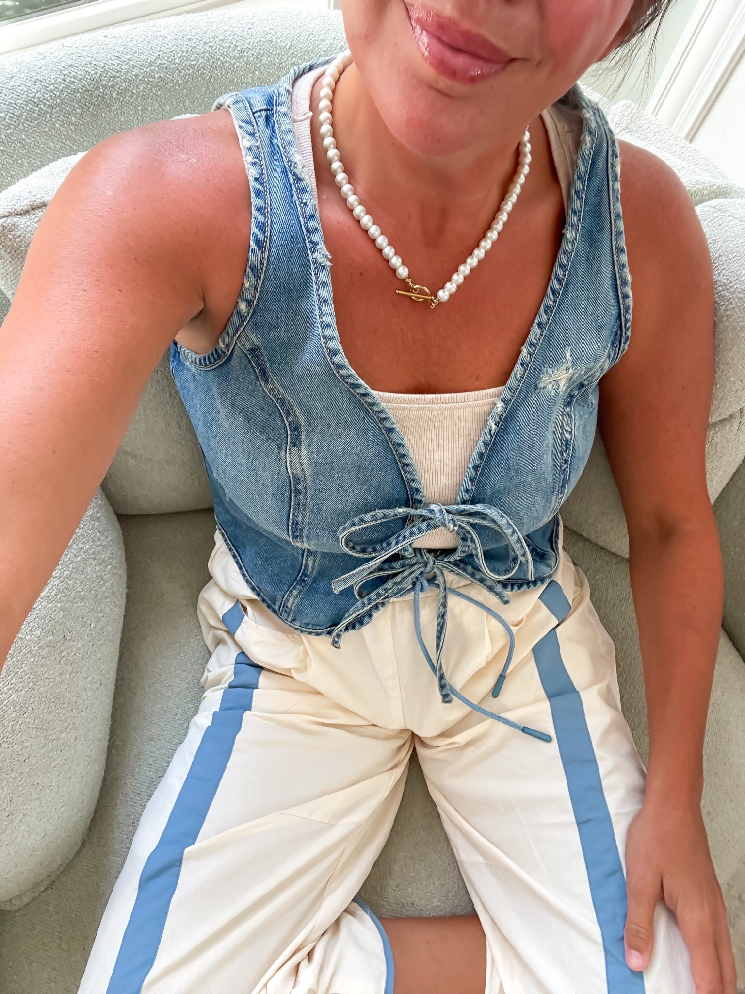 Comfy look of the day SAHM style 

#LTKFindsUnder50 #LTKOver40 #LTKStyleTip