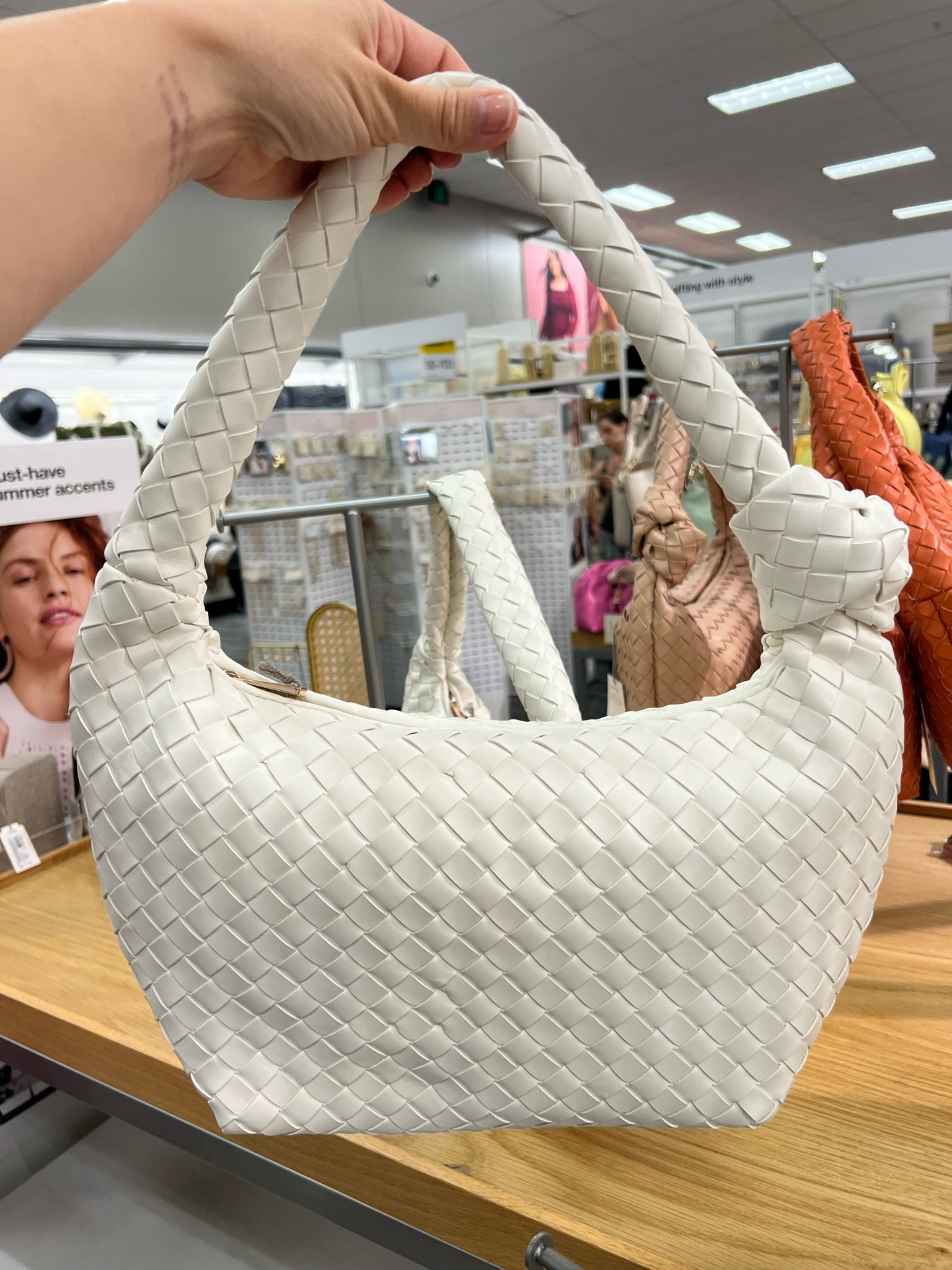 Target did it again! 🎯 Bottega vibes for $30! 

#LTKItBag #LTKFindsUnder50 #LTKGiftGuide