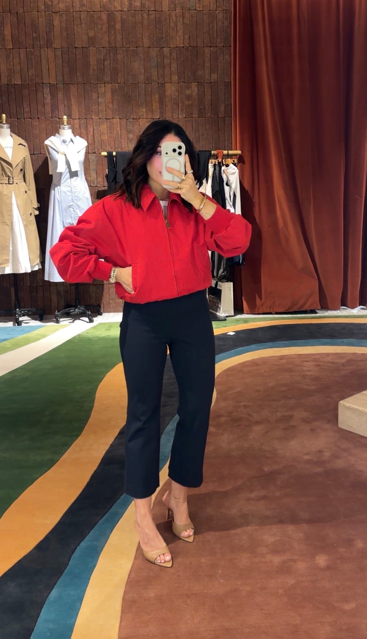 Jacket - small 
Capris - size 4

#LTKcanada #LTKsummer #LTKtravel