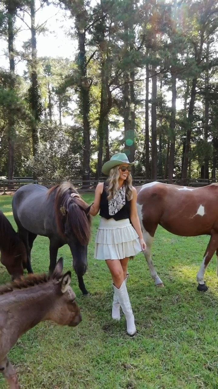 Western Fashion Inspo! 

Country Concert Outfit 
Western Fashion 
Fall Outfit 
Amazon 
Moreewithmo 

#LTKShoeCrush #LTKFindsUnder100 #LTKSeasonal