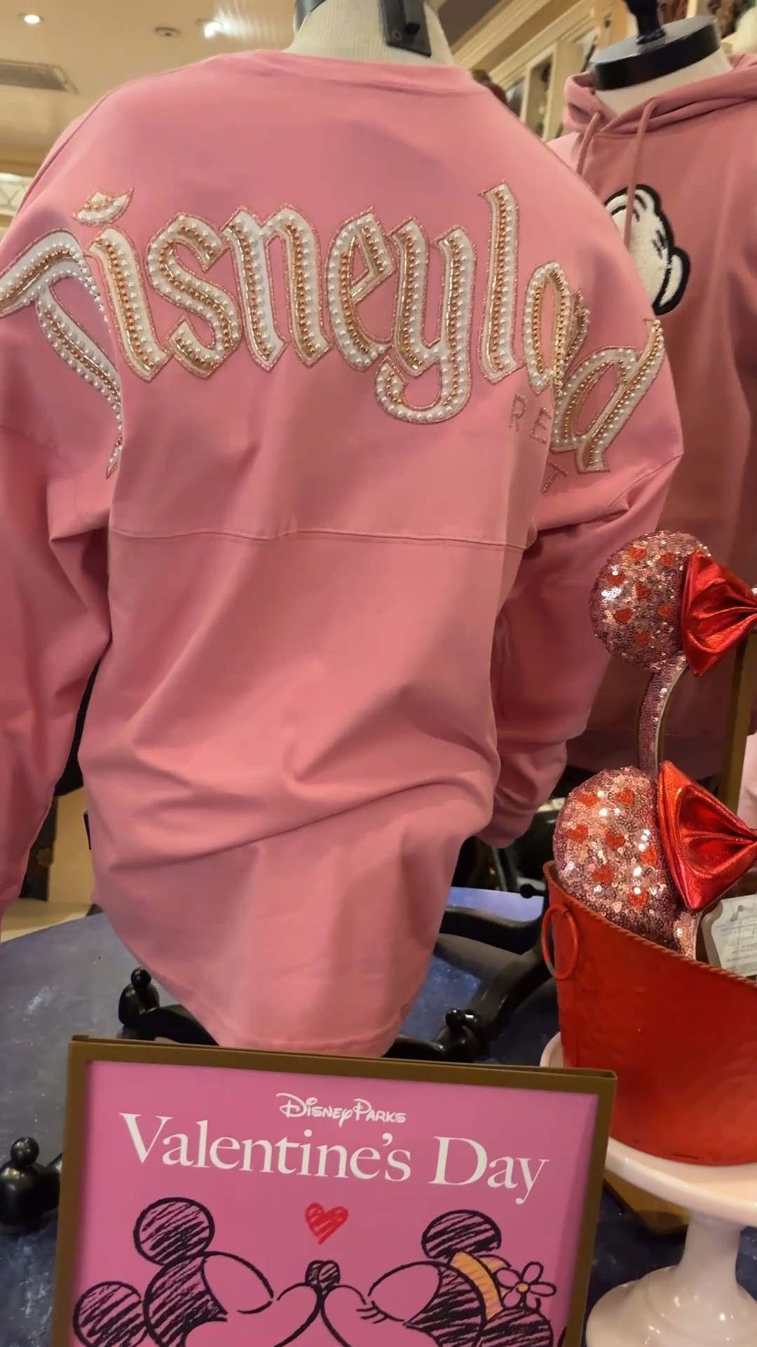 Pearl-fection! 🎀🦪

Disney/ pink/ gift ideas/ Disneyland/ trending/ girly 

#LTKMidsize #LTKValentine #LTKPetite