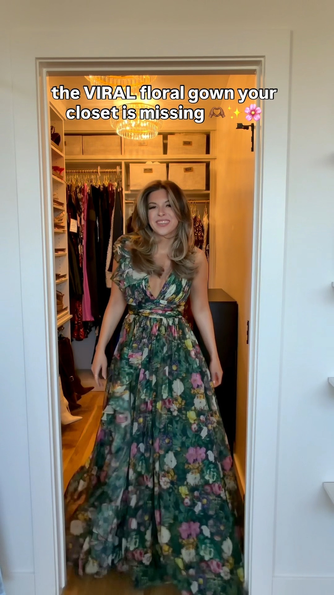 Viral floral wedding guest dress in multiple colorways!

Wearing my usual small/2

Mac duggal code: emerson10
Electric picks code: emerson20

Wedding guest
Formal event
Black tie
Floral
Spring event
Special occasion
Nighty

#LTKSeasonal #LTKgrwm #LTKWedding